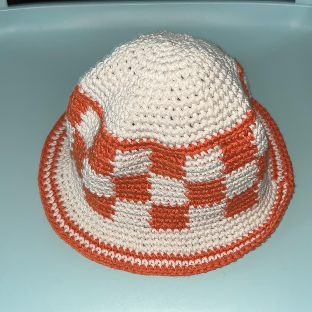 Hand Knitted Bucket hat - Picture 2 of 5